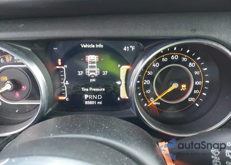 2018 Jeep Wrangler Unlimited Sahara 4X4 z USA, uszkodzony, nr VIN 1C4HJXEG2JW256508